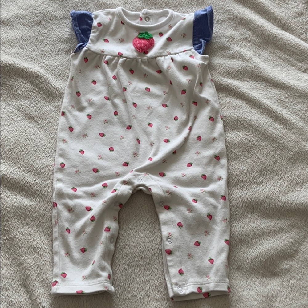 SALE 3/$12 Strawberry Shortsleeved Outfit
